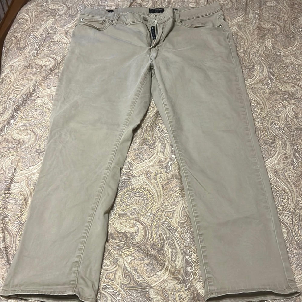 Men’s 38 x 30 Lucky Brand Khaki Jeans